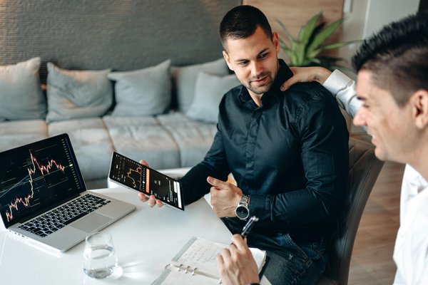 Harnessing ai for fashion: proven tactics to elevate product recommendations on uk e-commerce platforms